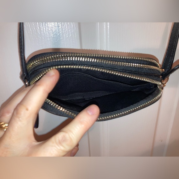 Coach Cross Body - Picture 6 of 11